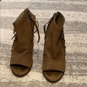 Dolce Vita fringe peep toe heels size 6